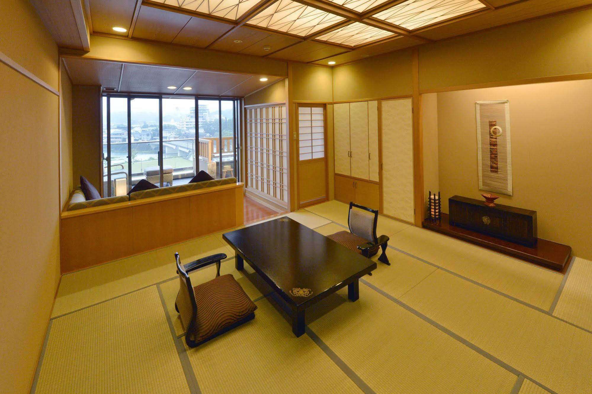 Ryokan Ayu No Sato Hitoyoshi Εξωτερικό φωτογραφία